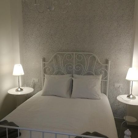 Ferienwohnung Apartamento Alfalfa Sevilla Exterior foto